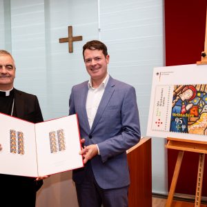 S. E. Erzbischof Dr. Nikola Eterovic, Apostolischer Nuntius; Björn Böhning, Staatssekretär im BMF